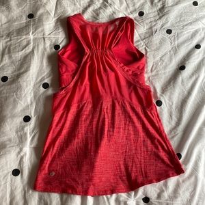 Lululemon tank top w/ built in bra